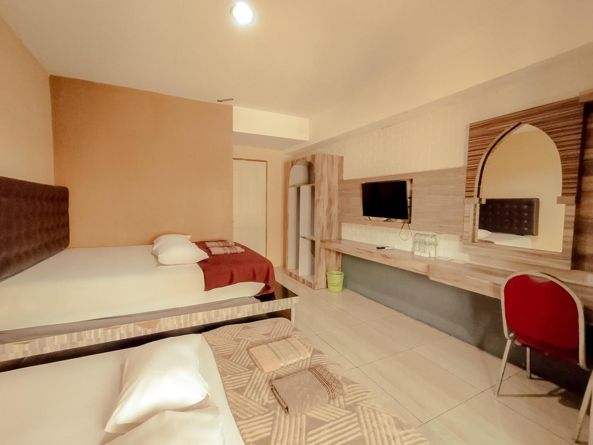 Hotel Syariah Larismanis Semarang Exterior foto